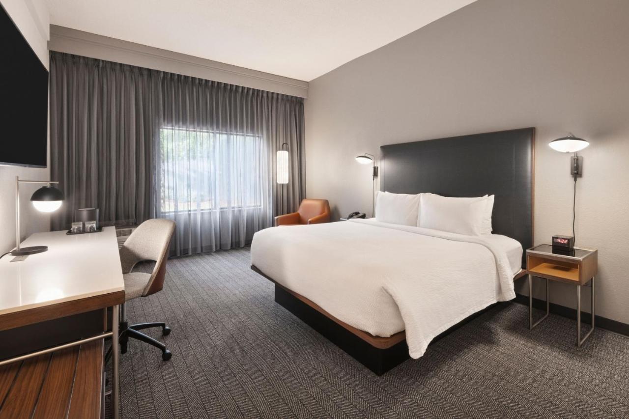 Hotel Courtyard By Marriott Burlington Esterno foto