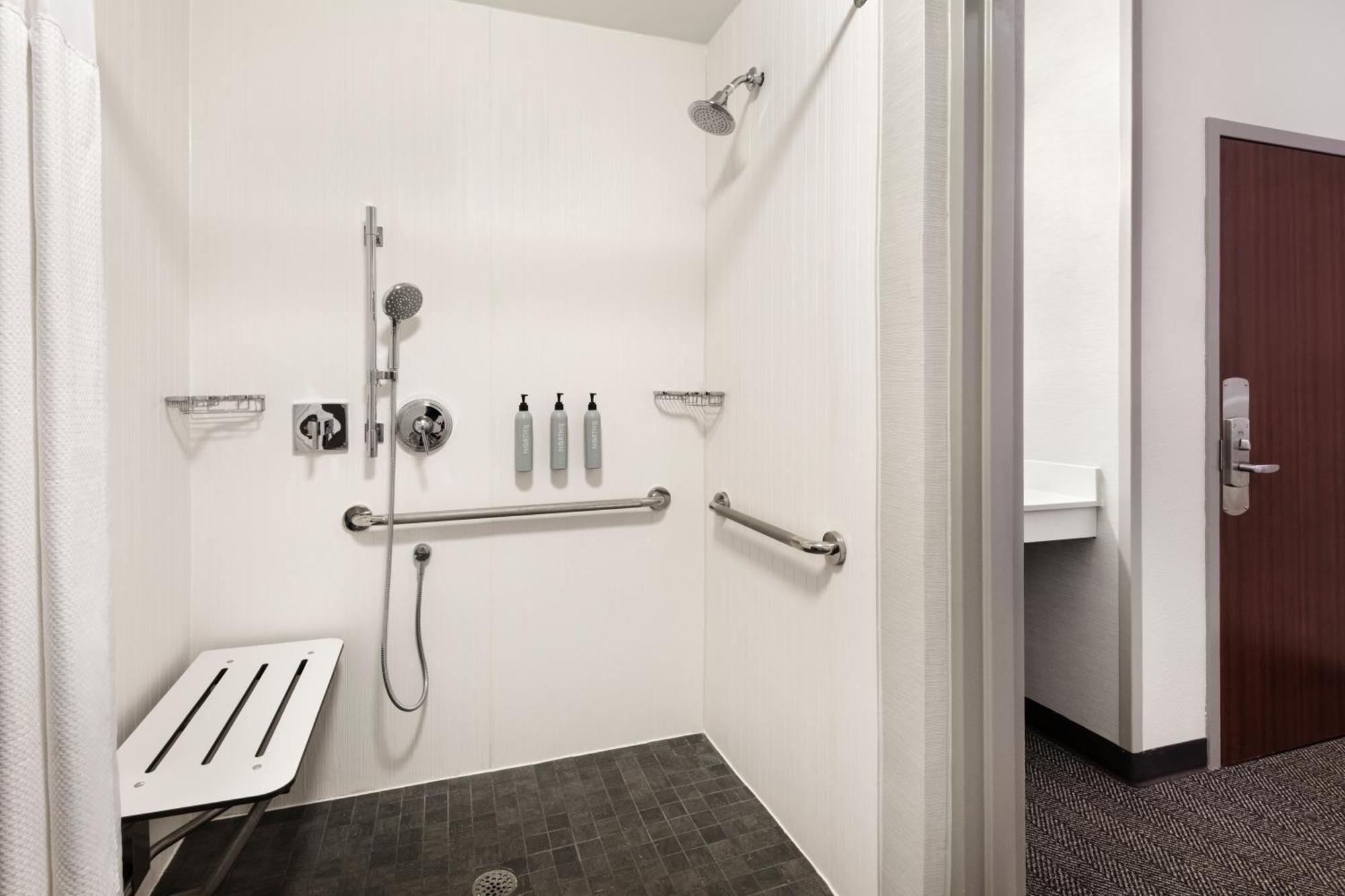 Hotel Courtyard By Marriott Burlington Esterno foto