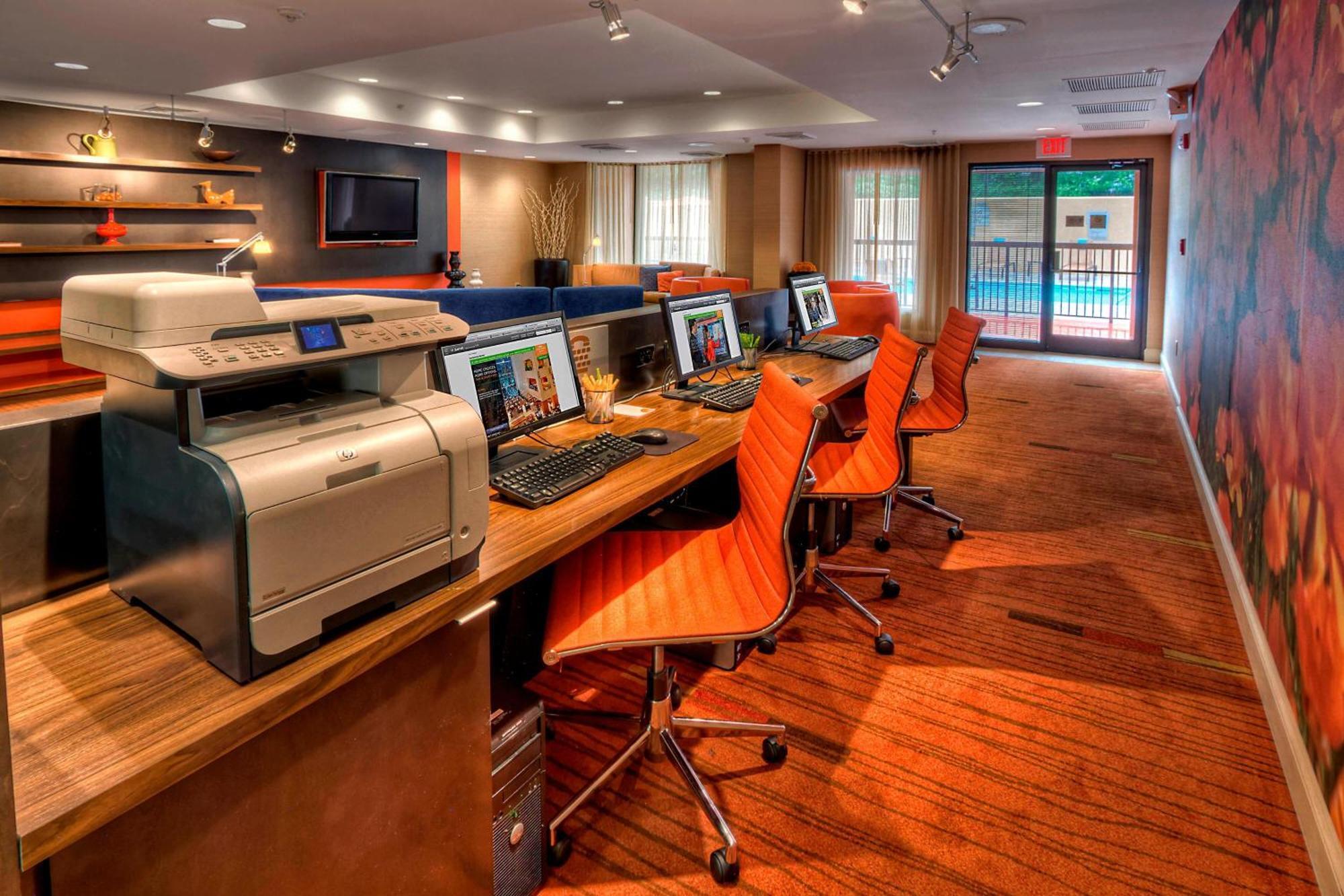 Hotel Courtyard By Marriott Burlington Esterno foto