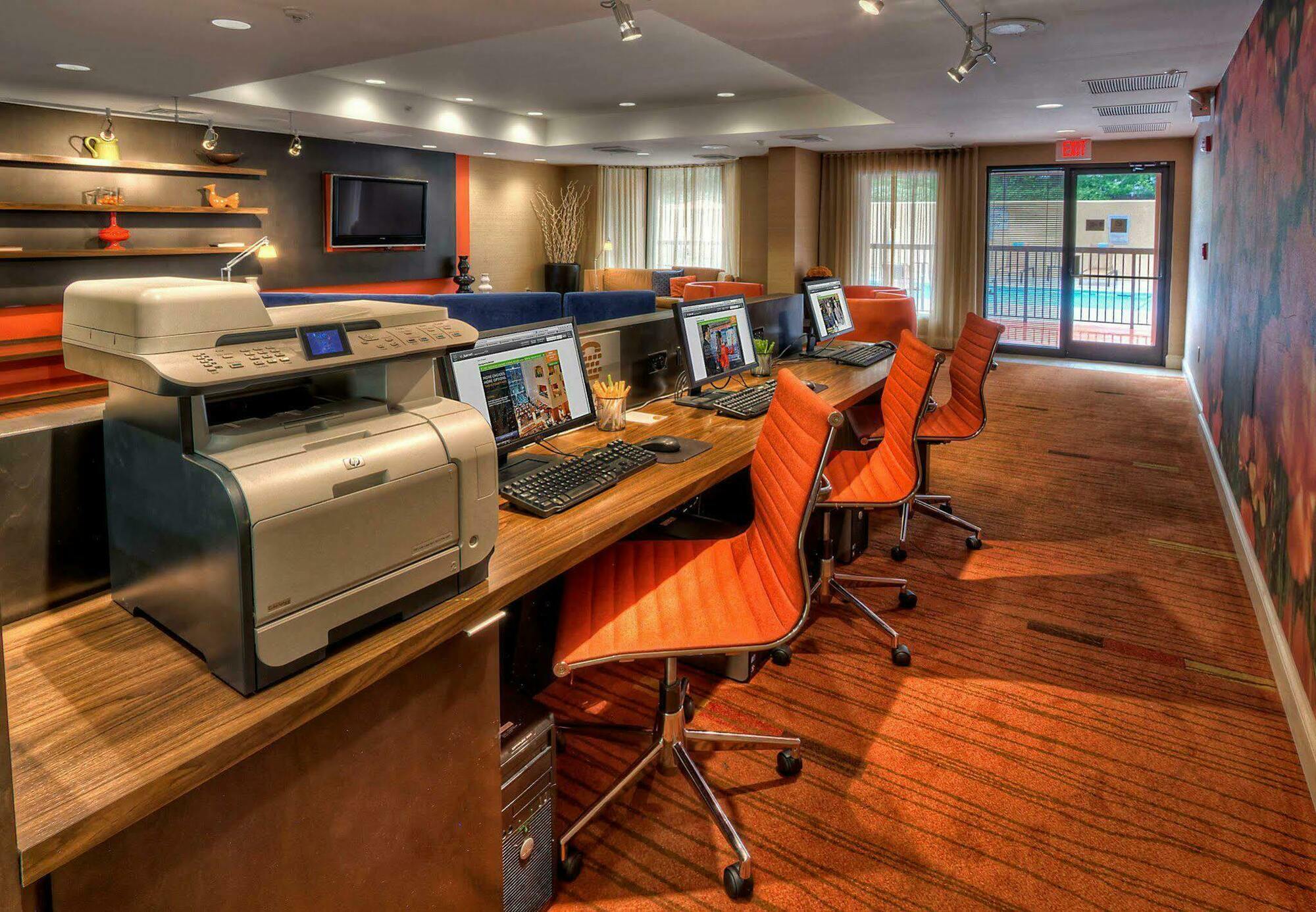 Hotel Courtyard By Marriott Burlington Esterno foto